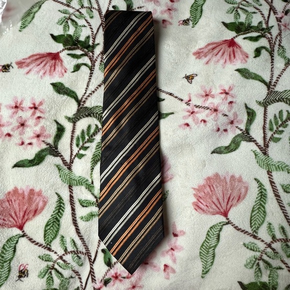 croft & barrow Other - Croft & Barrow Black and Gold Striped Tie